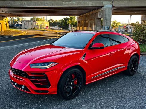 Used 2021 Lamborghini Urus image 12