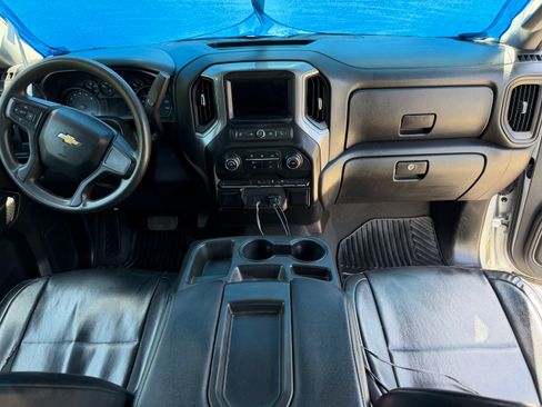 Used 2019 Chevrolet Silverado 1500 Custom image 6