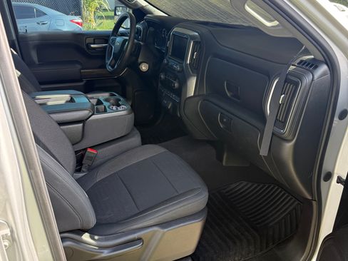 Used 2020 Chevrolet Silverado 1500 LT w/ Trailering Package AWD/4WD image 5