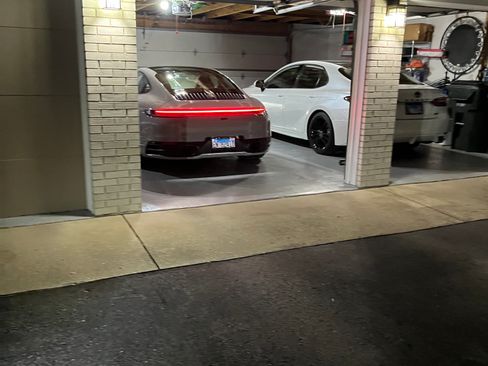 Used 2024 Porsche 911 Carrera image 11