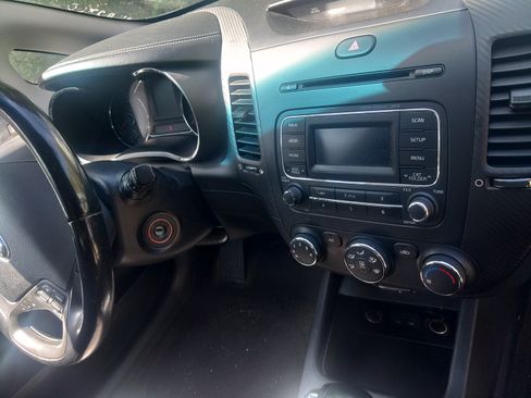 Used 2015 Kia Forte EX FWD image 1