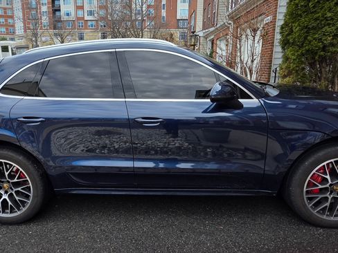 Used 2015 Porsche Macan Turbo image 5