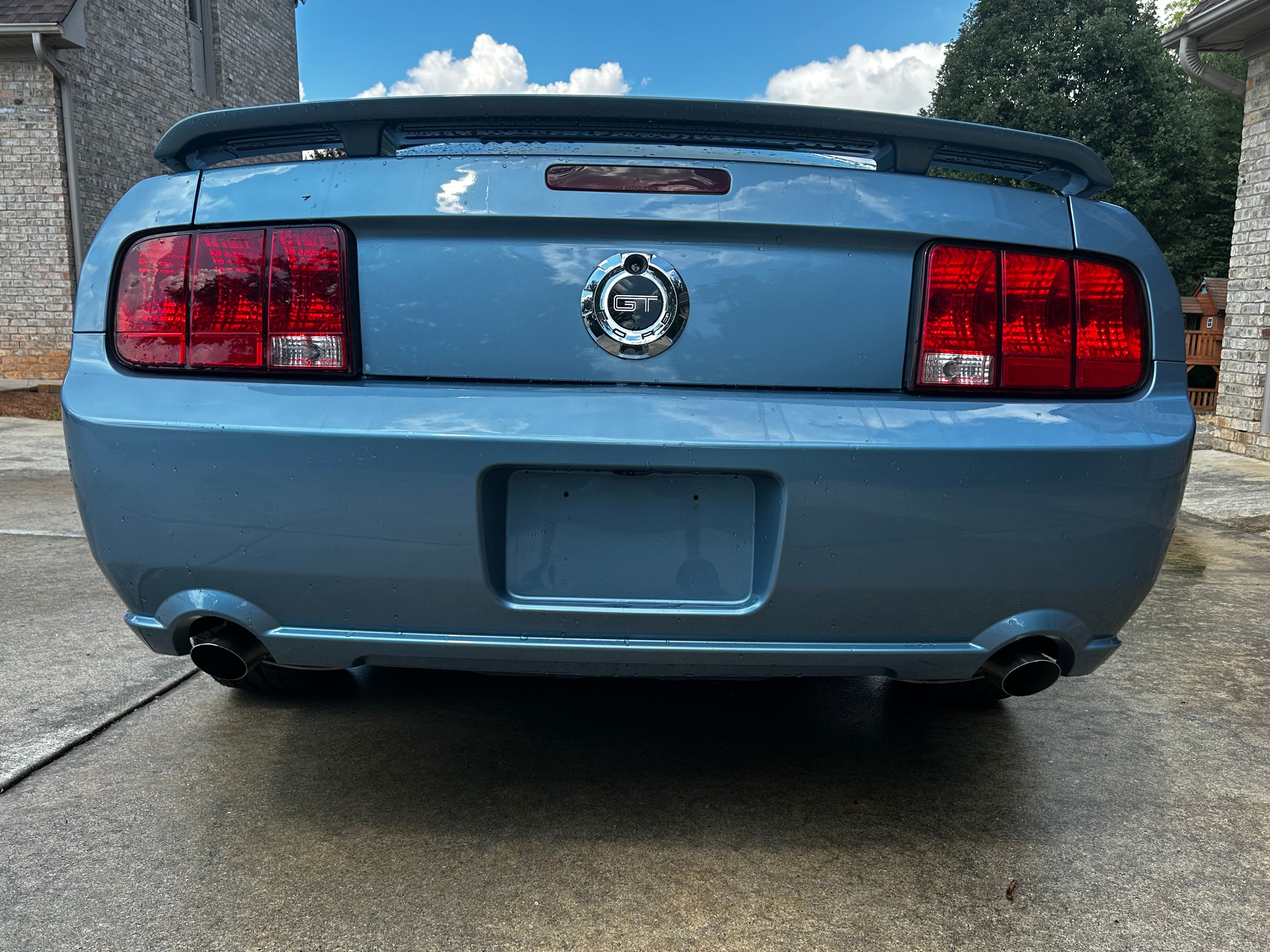 Used 2005 Ford Mustang GT RWD image 8