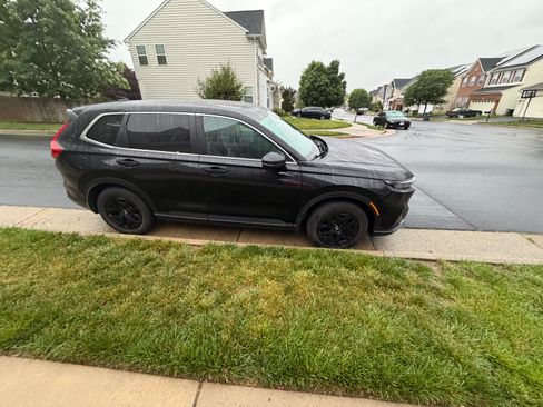 Used 2024 Honda CR-V EX-L image 2