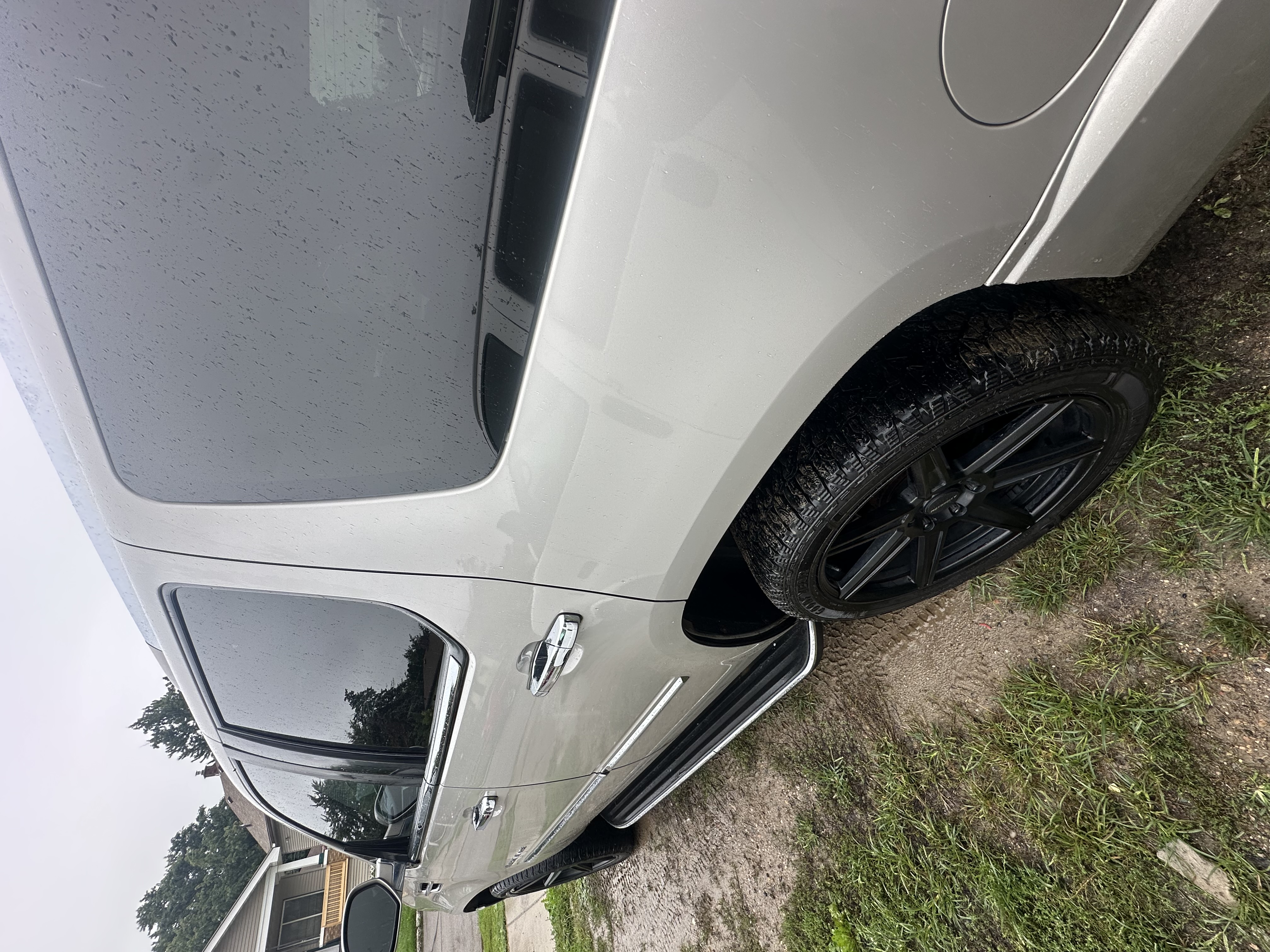 Used 2009 Cadillac Escalade AWD image 5