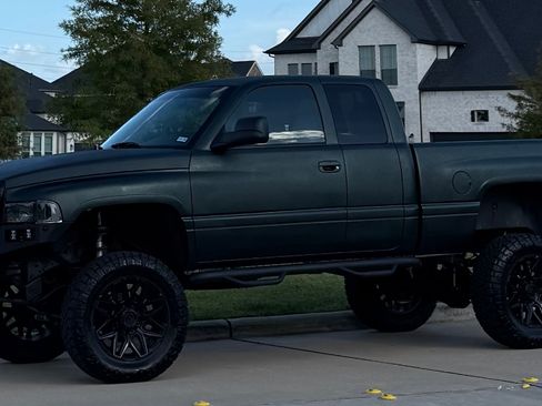 Used 2001 Dodge Ram 2500 Truck 4x4 Quad Cab image 1