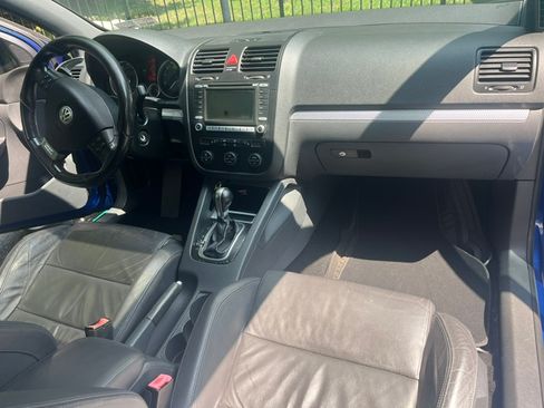 Used 2008 Volkswagen R32 AWD/4WD image 9