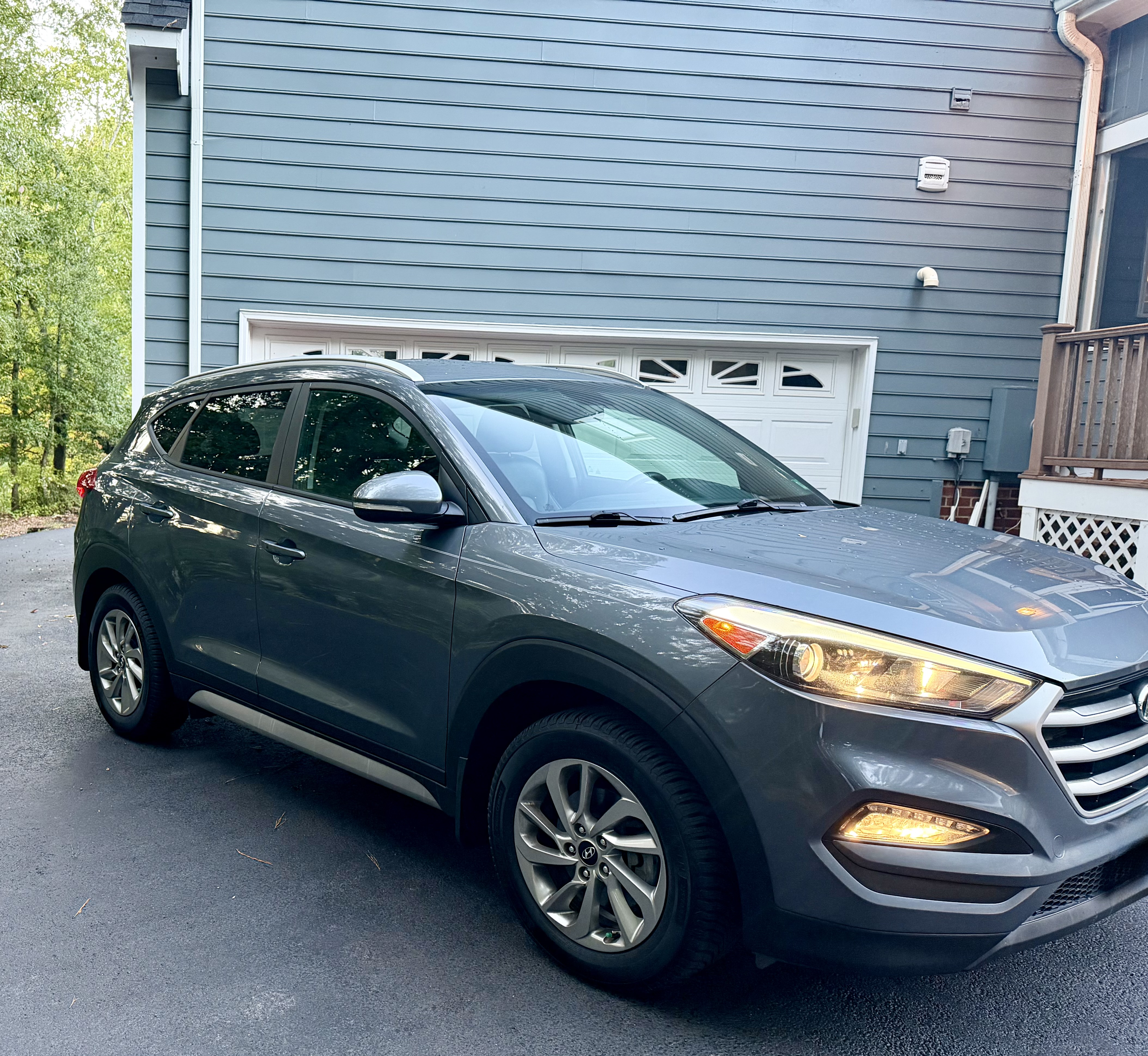 Used 2017 Hyundai Tucson SE Plus AWD/4WD image 2