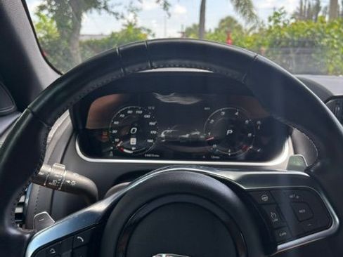 Used 2021 Jaguar F-TYPE R-Dynamic AWD/4WD image 10