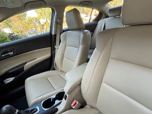 Used 2018 Acura ILX w/ Special Edition Package image 11