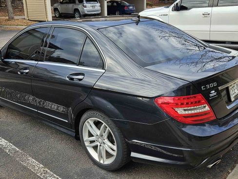 Used 2012 Mercedes-Benz C 300 4MATIC Sedan image 2
