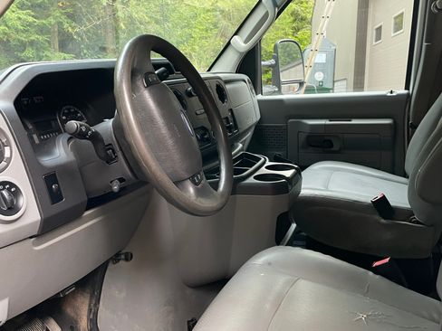 Used 2012 Ford E-350 and Econoline 350 Super Duty image 5