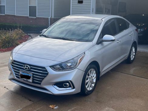 Used 2022 Hyundai Accent FWD image 5