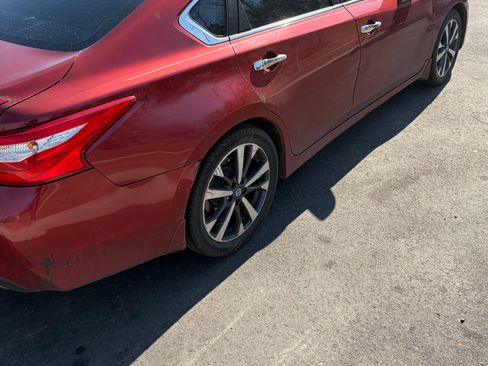 Used 2016 Nissan Altima 2.5 SR image 2