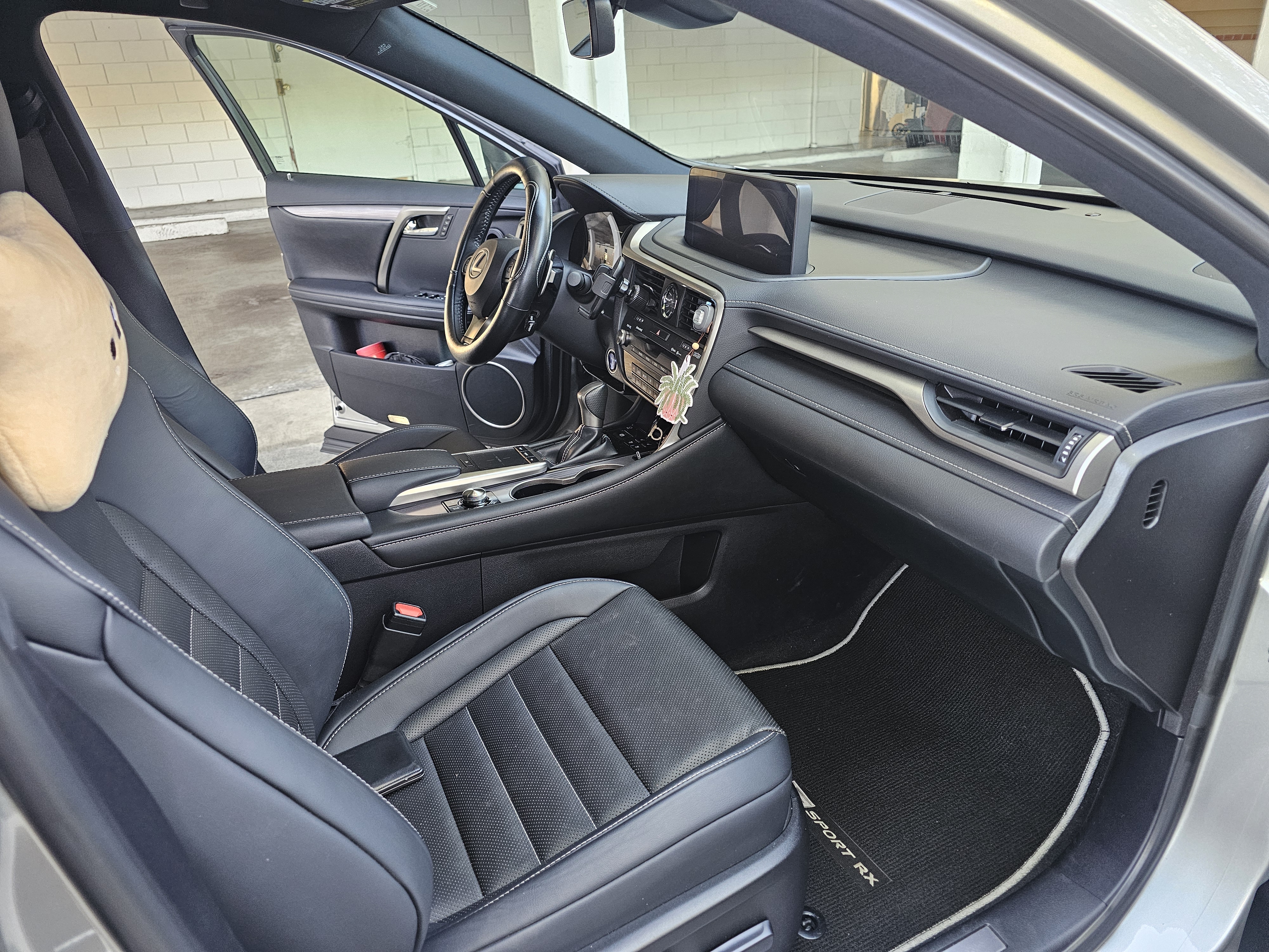 Used 2021 Lexus RX 450h F Sport w/ Cold Weather Package (CT) AWD/4WD image 13