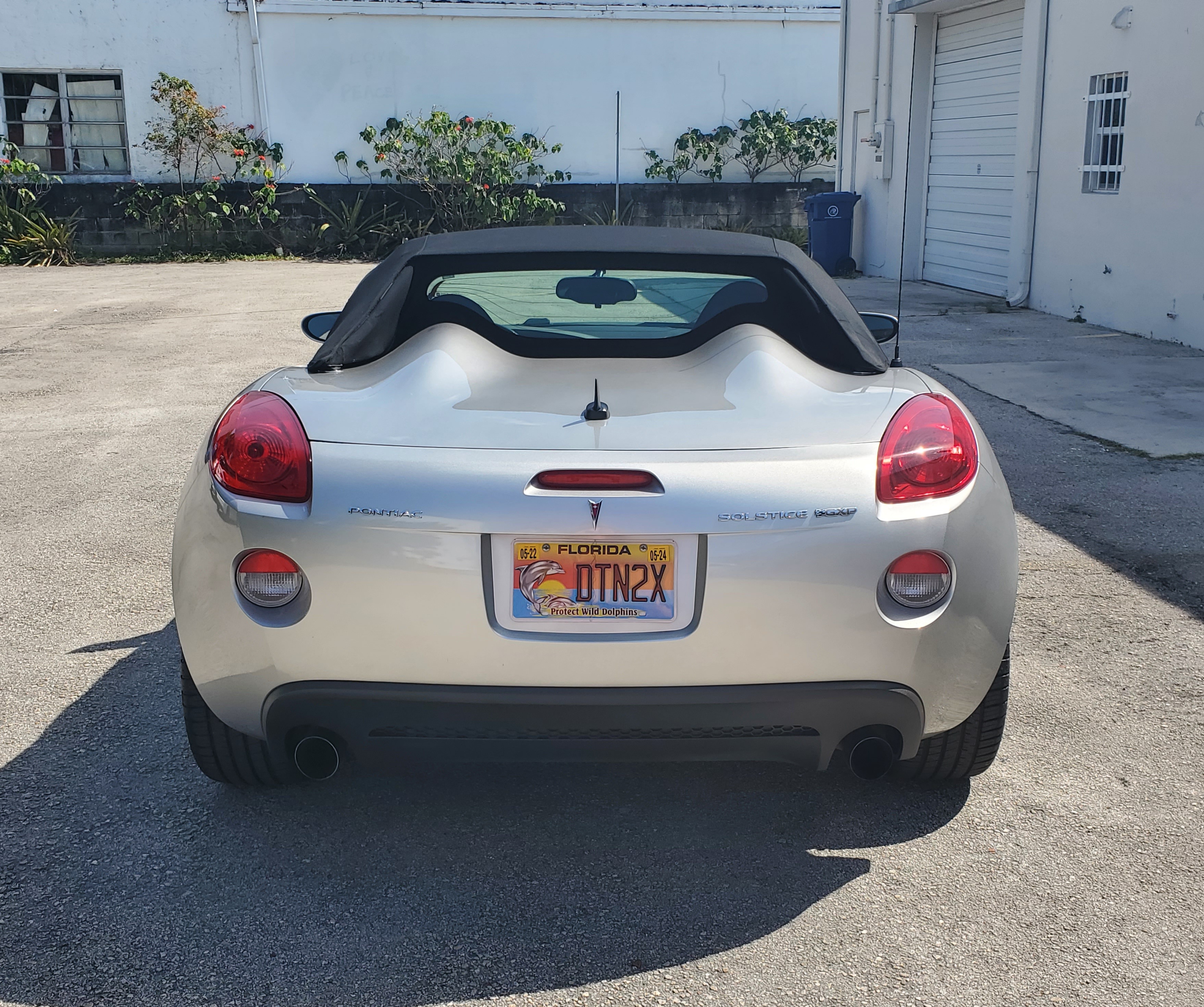 Used 2008 Pontiac Solstice GXP w/ Premium Package RWD image 14