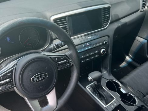 Used 2021 Kia Sportage LX FWD image 9
