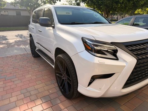 Used 2017 Lexus GX 460 Luxury AWD/4WD image 8
