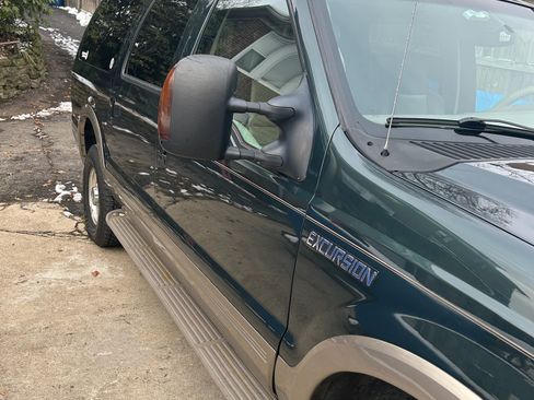 Used 2004 Ford Excursion Eddie Bauer image 6
