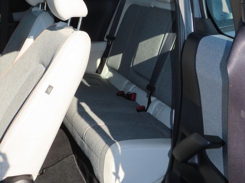 Used 2022 MAZDA MX-30 Electric w/ Premium Plus Pkg image 22