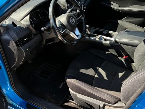 Used 2021 Nissan Sentra SV image 9