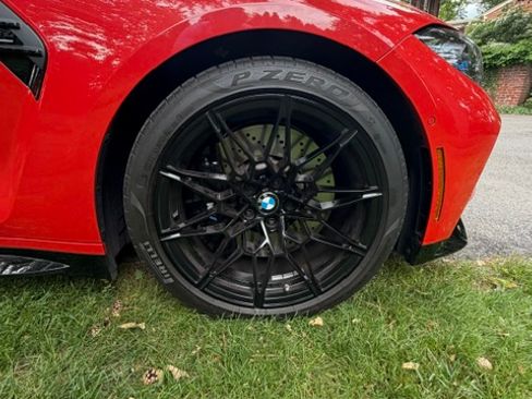Used 2021 BMW M4 Competition w/ M Carbon Exterior Package RWD image 17