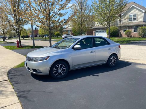 Used 2013 Kia Forte EX image 1