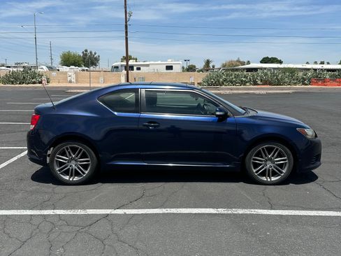 Used 2011 Scion tC FWD image 9