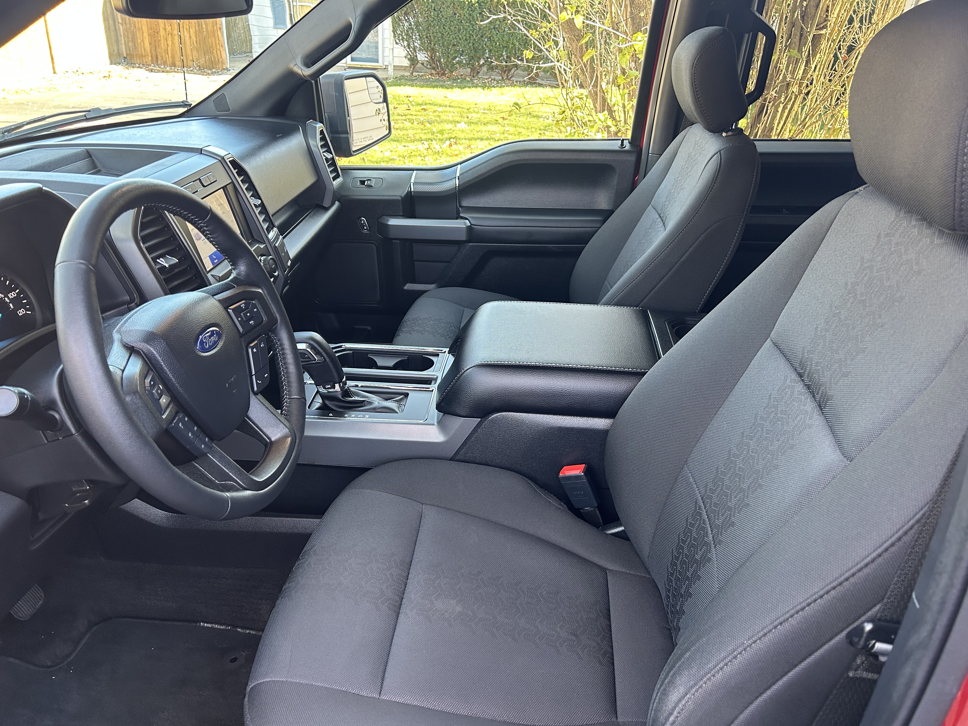 Used 2020 Ford F150 XLT w/ Equipment Group 302A Luxury AWD/4WD image 8