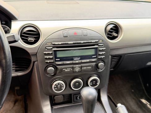 Used 2010 MAZDA MX-5 Miata Grand Touring w/ Premium Pkg image 12