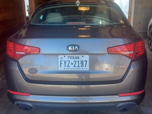 Used 2013 Kia Optima EX image 2