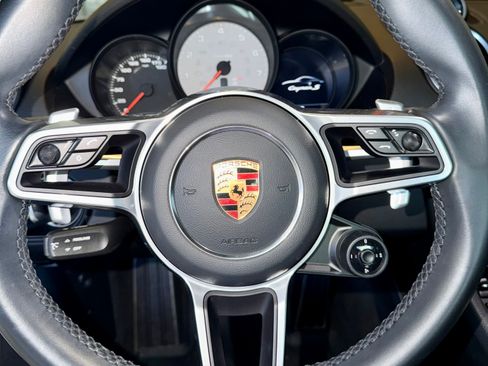 Used 2022 Porsche 718 Cayman S image 5