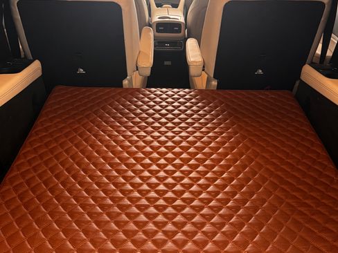 Used 2024 Mercedes-Benz GLS 63 AMG 4MATIC image 11