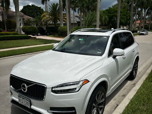 Used 2019 Volvo XC90 T6 Momentum w/ Protection Package Premier AWD/4WD image 8