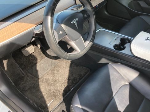 Used 2023 Tesla Model 3 Standard Range image 12
