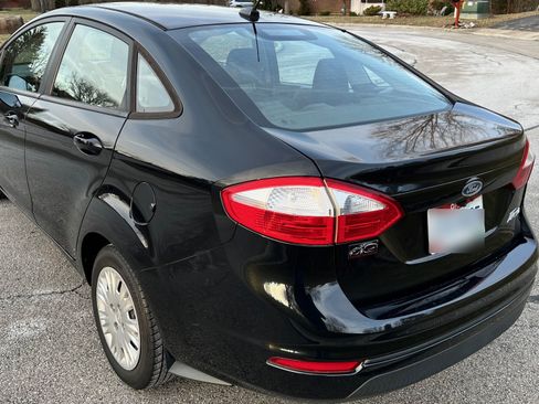 Used 2016 Ford Fiesta S image 2
