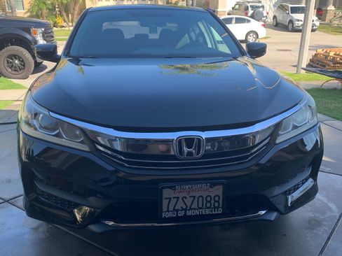 Used 2017 Honda Accord LX image 2