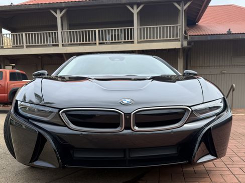 Used 2019 BMW i8 Coupe image 5