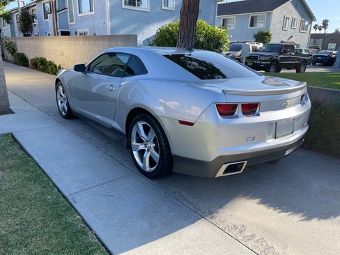 Used 2010 Chevrolet Camaro LT w/ LPO, Ground Effects Package RWD image 5