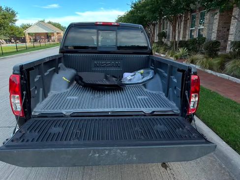 Used 2019 Nissan Frontier SV RWD image 12