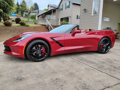Used 2014 Chevrolet Corvette Stingray Convertible w/ 2LT Preferred Equipment Group RWD image 12