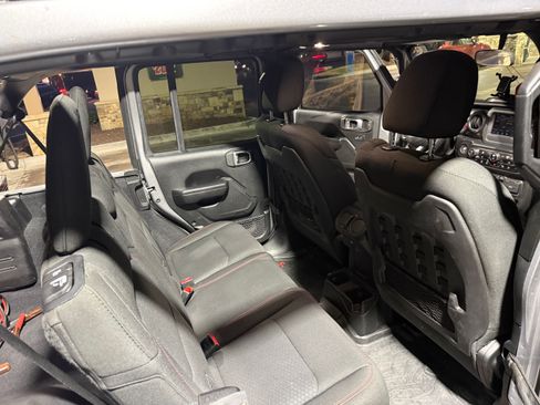 Used 2020 Jeep Wrangler Unlimited Sport image 10