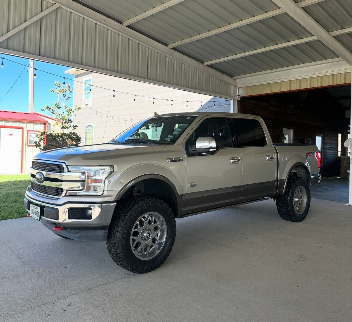 Used 2018 Ford F150 King Ranch w/ Equipment Group 601A Luxury AWD/4WD image 1