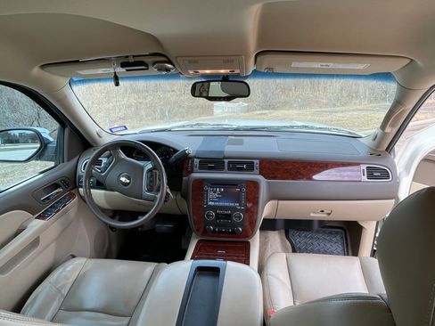 Used 2012 Chevrolet Avalanche LTZ image 12