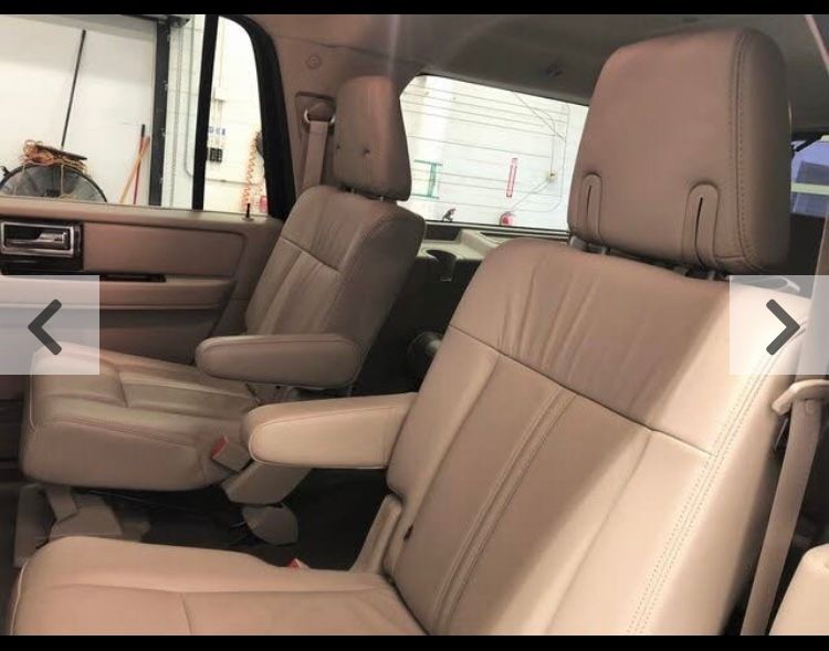 Used 2017 Lincoln Navigator L Select RWD image 23
