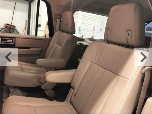 Used 2017 Lincoln Navigator L Select RWD image 23