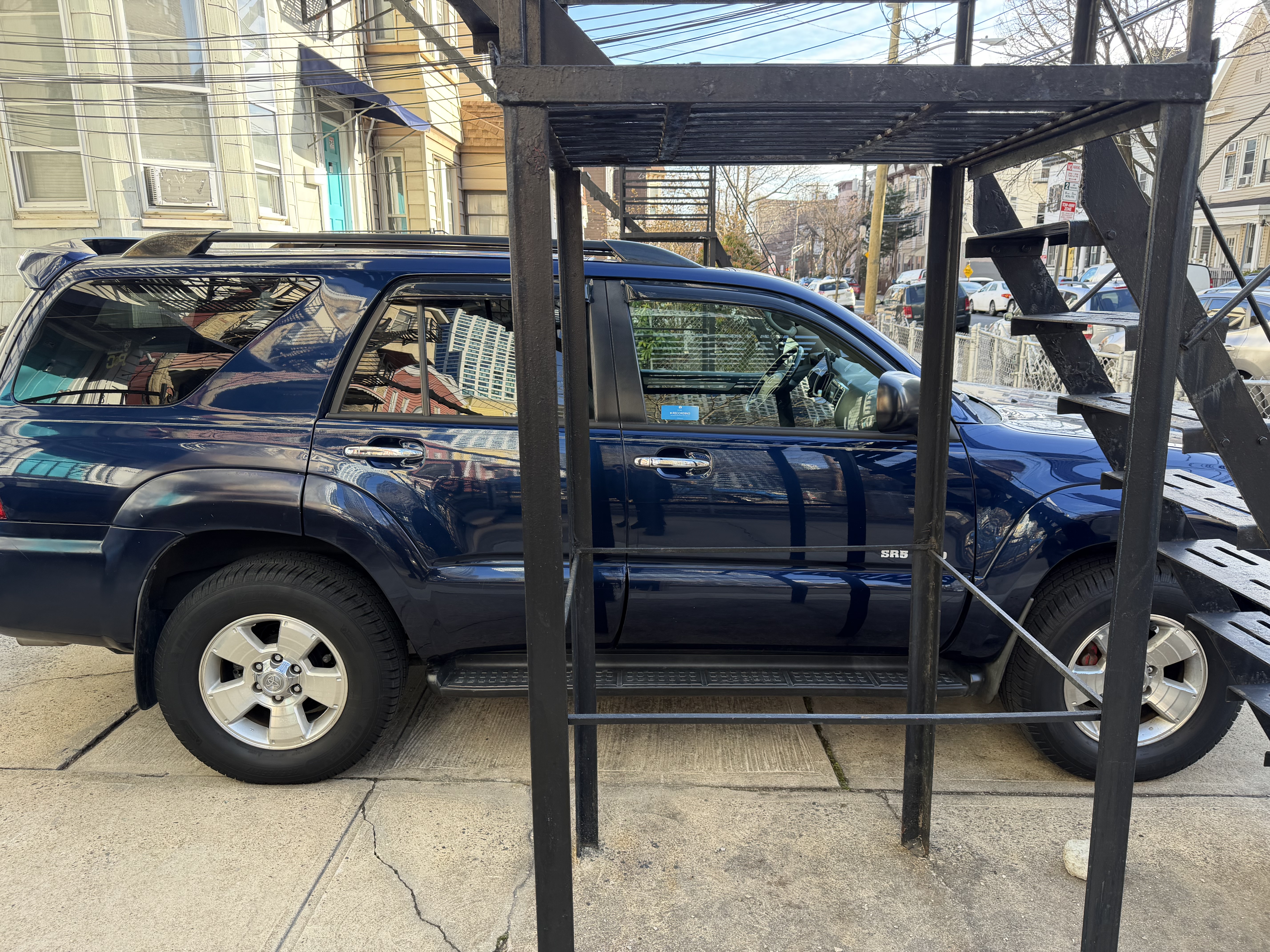 Used 2006 Toyota 4Runner SR5 AWD/4WD image 5