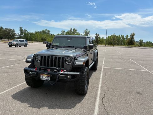 Used 2020 Jeep Gladiator Rubicon AWD/4WD image 6