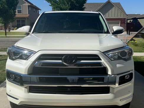 Used 2023 Toyota 4Runner Limited image 4