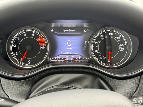 Used 2019 Jeep Cherokee Trailhawk image 9